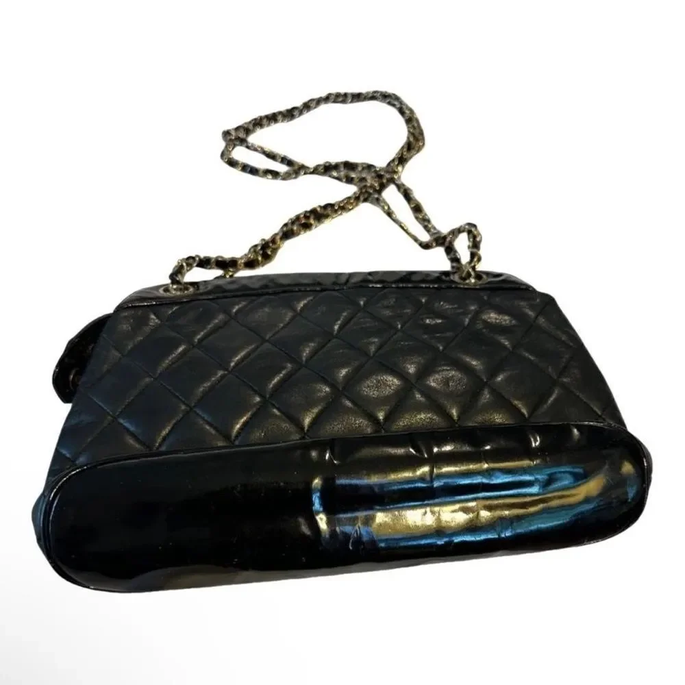 CHANEL Black Quilted Shoulder Bag